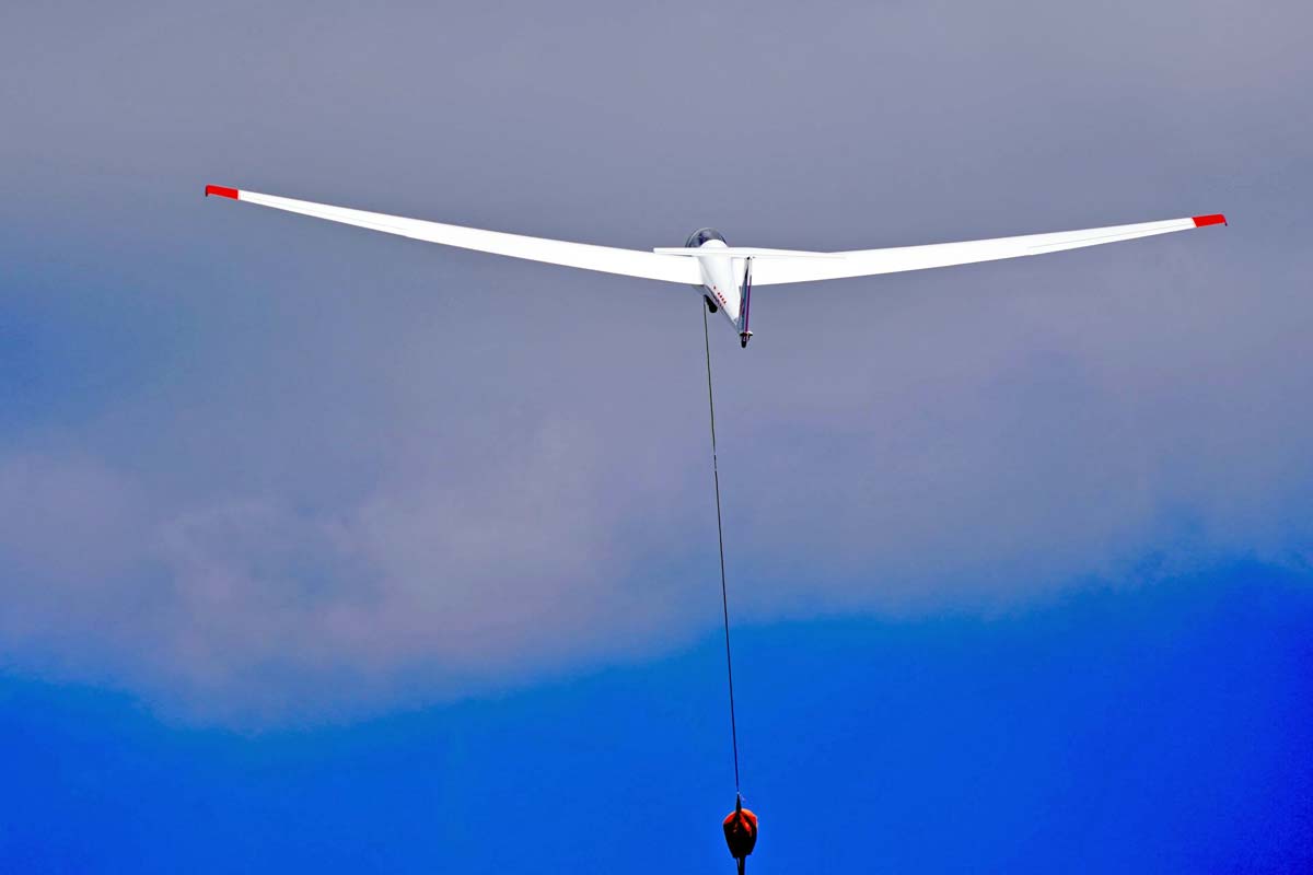 Winch towing start gliding
